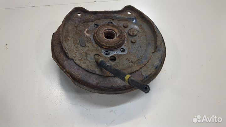 Ступица (кулак, цапфа) левая задняя Subaru Legacy Outback (B13)