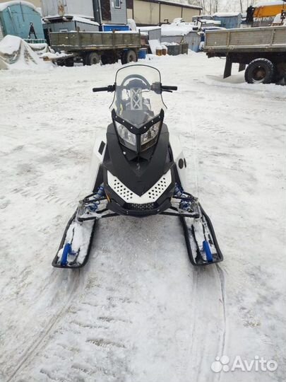 Снегоход BRP Ski-Doo Summit 800