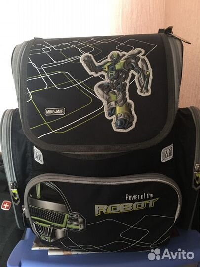 Рюкзак школьный