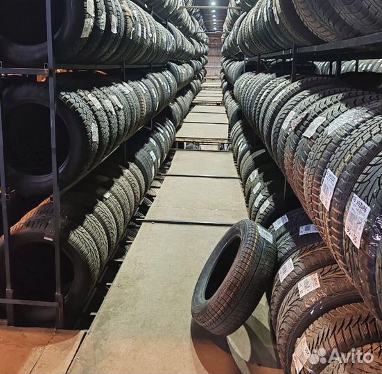 Bridgestone Ice Cruiser 7000 215/70 R16 100M