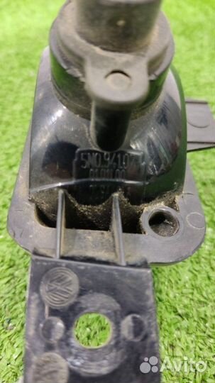 Фонарь заднего хода задний левый Volkswagen Tiguan