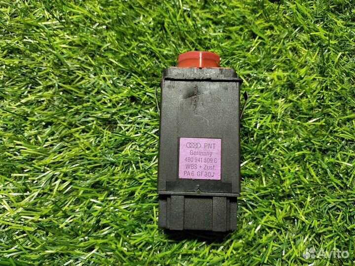 Кнопка аварийной остановки Audi A6 (С5) II