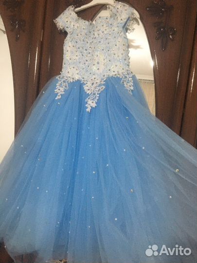 Вечернее платье