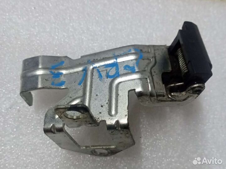 Ручка открывания лючка бензобака Honda CR-V 3