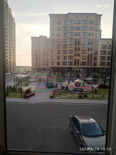 2-к. квартира, 64 м², 2/10 эт.