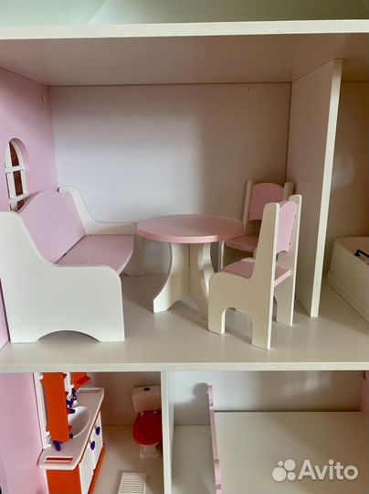 Домик кукольный деревянный