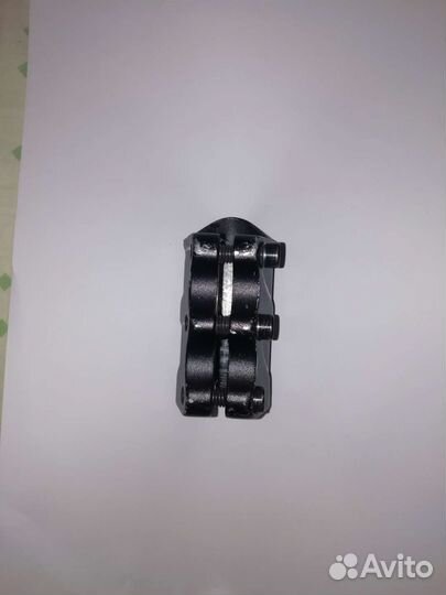 Зажим для трюкового самоката