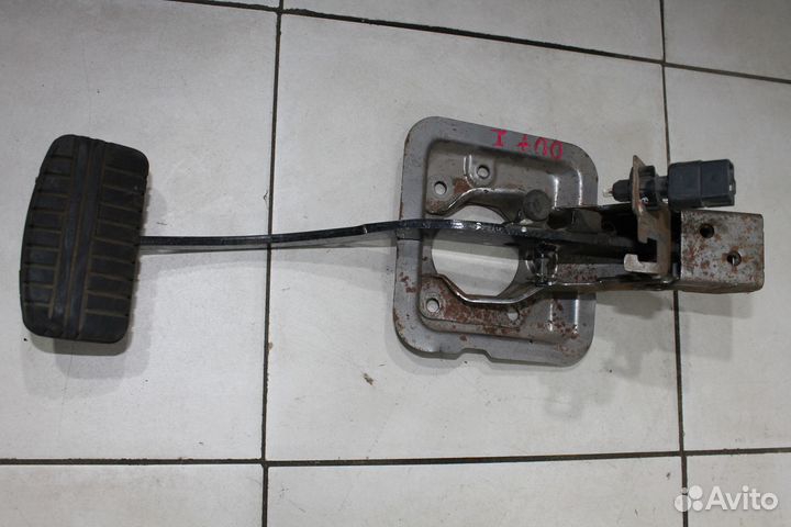 Педали газа тормоза Subaru Mitsubishi