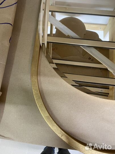 Зеркало в спальню новое Capsule золото поталь