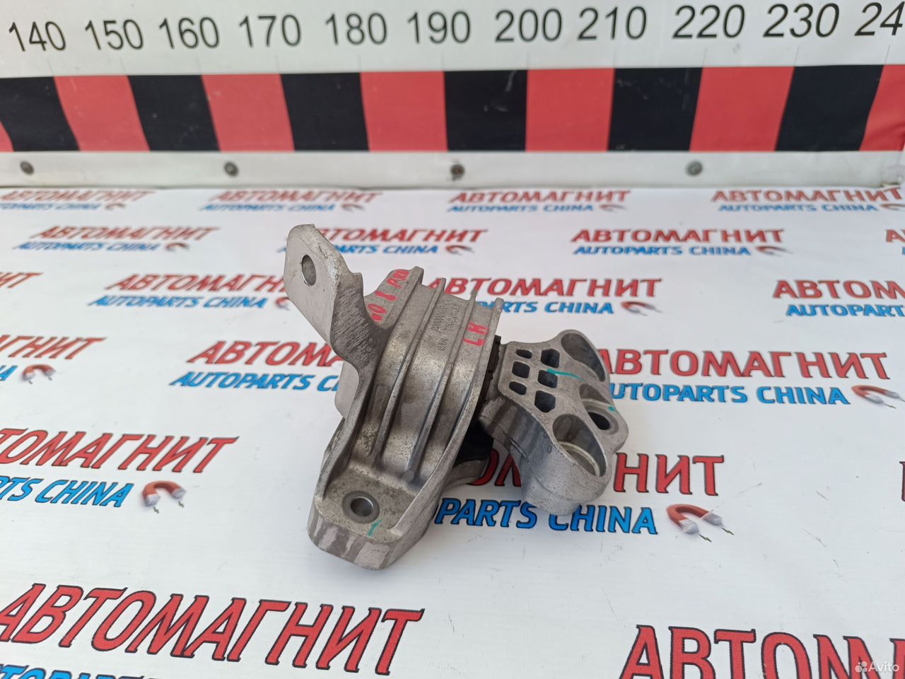 Подушка двигателя левая Chery Tiggo 8 pro