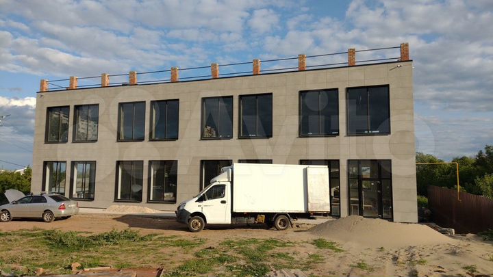 Торговая площадь с зоной разгрузки на 1 линии