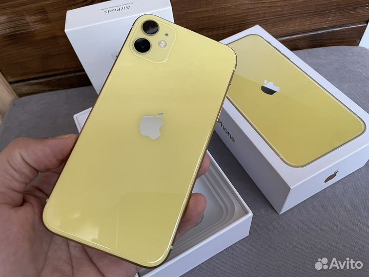 iPhone 11 128 Gb желтый