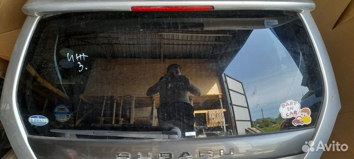 Стекло 5-й двери Субару Форестер сг5 2004г