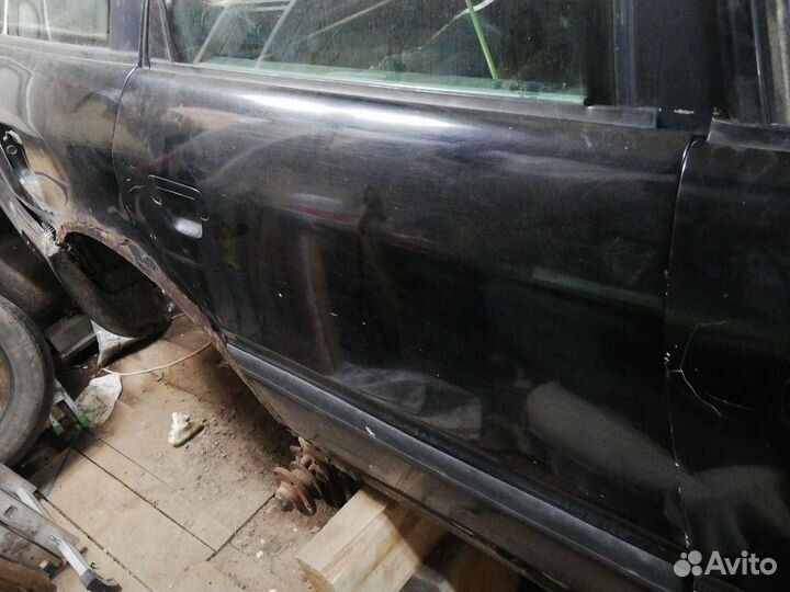 Дверь задняя правая на audi 100 с4