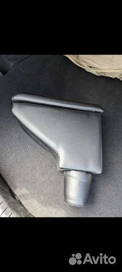 Подлокотник renault logan 2