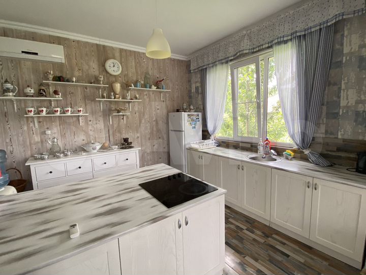 Дом 160 м² на участке 70 сот.