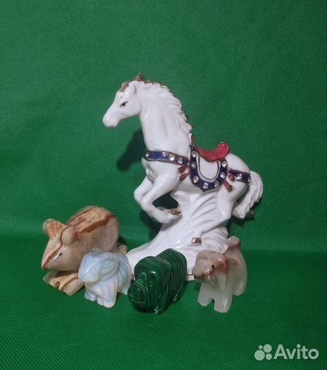 Фигурки животных фарфор, минералы