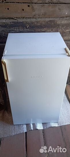 Холодильник маленький б/у