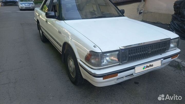 Toyota Crown 2.0 AT, 1987, 250 000 км