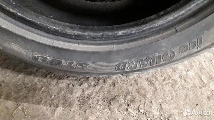 Yokohama Ice Guard Stud IG55 215/50 R17