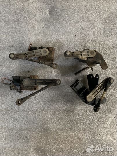 Датчик положения кузова LR Range Rover Sport L320