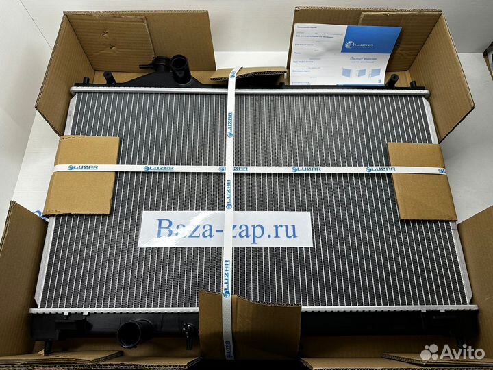 Радиатор охлаждения двигателя Mitsubishi Outlander