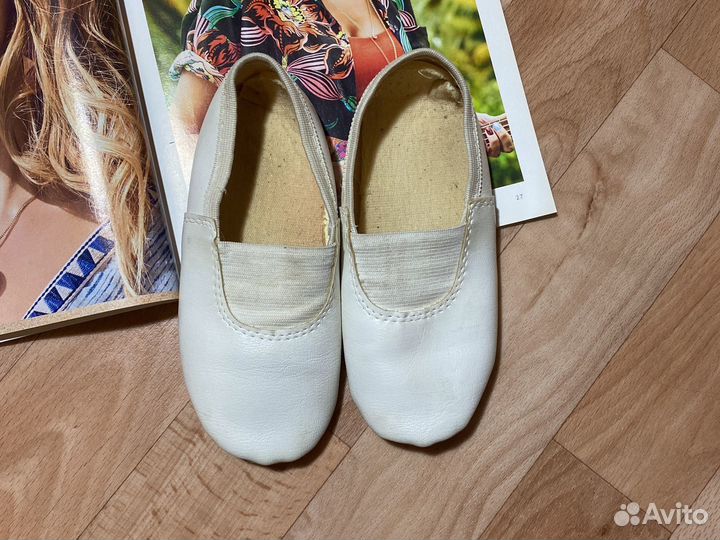 Чешки белые и черные