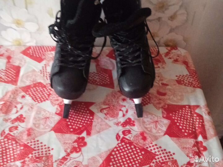 Коньки мужские 46 размер