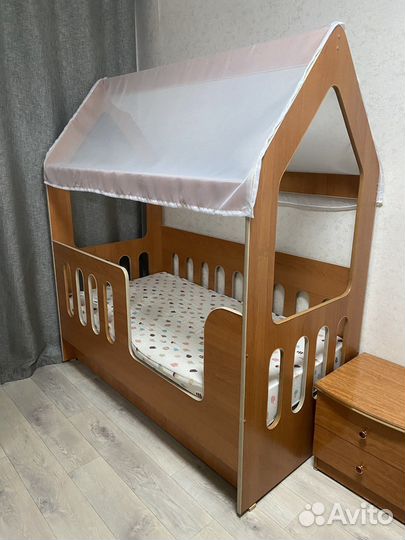 Кровать-домик