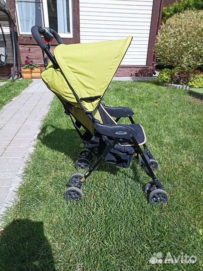 Японская суперлегкая прогулочная коляска Combi