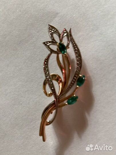 Золотая брошь