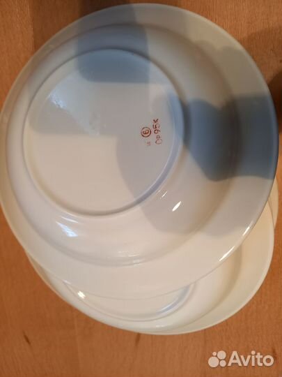 Тарелки суповые глубокие новые