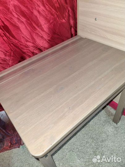 Столик IKEA сундвик