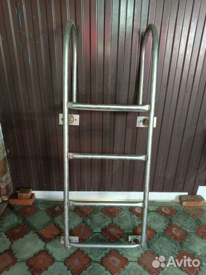 Лестница для бассейна бу