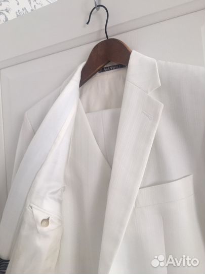 Мужской свадебный белый костюм 46