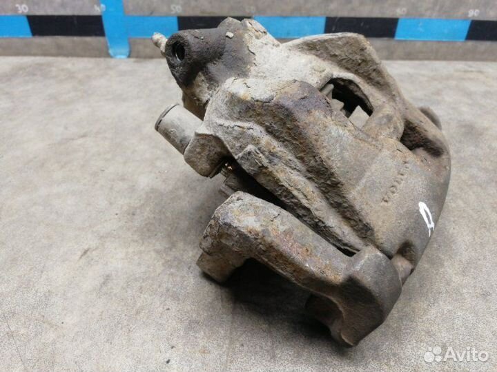 Суппорт передний правый Volvo S80 2 2.5 B5254T6