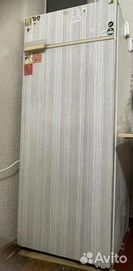 Холодильник бу бирюса