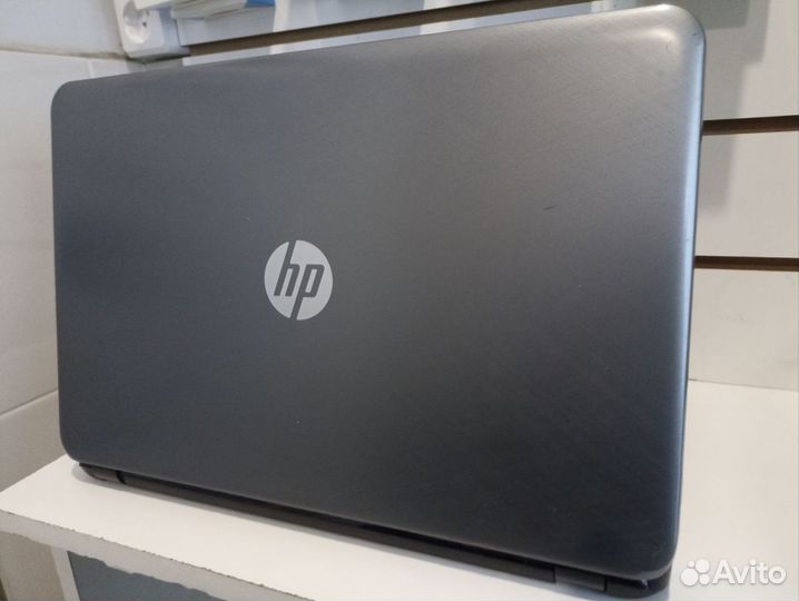 Ноутбук HP 15-r272ur