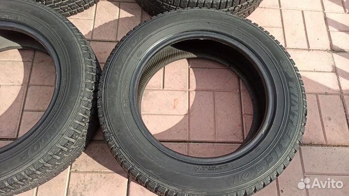 Dunlop SP Winter Ice 01 205/60 R16