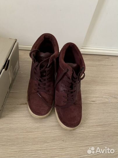 Кроссовки сникерсы женские Lacoste 38-38,5