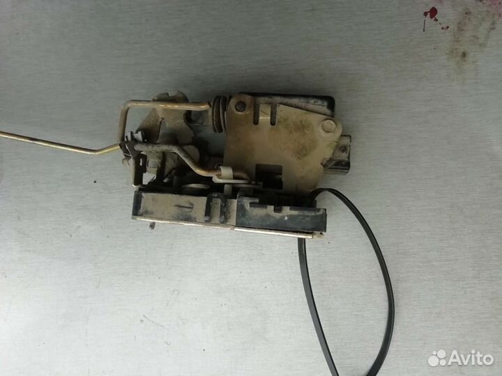 Замок на дверь задняя правая рено логан 1