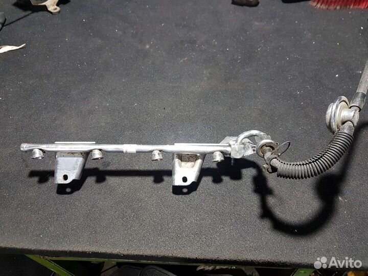 Топливная рампа ford focus 1 2.0 split port