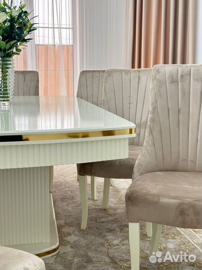 Стол кухонный