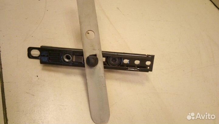 Регулятор высоты ремня безопасности