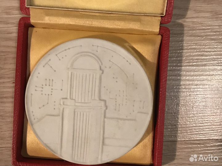 Медаль керамика