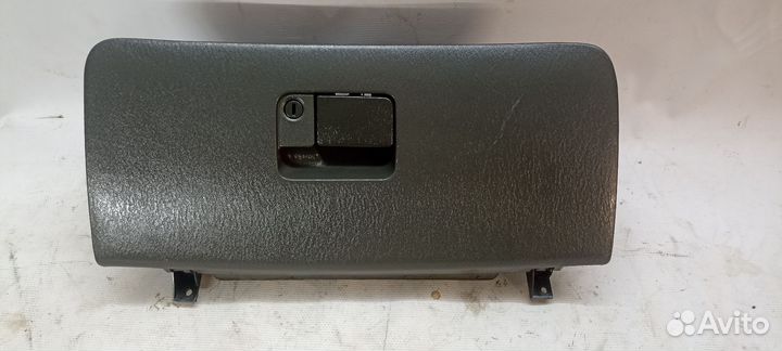 Kia clarus бардачок