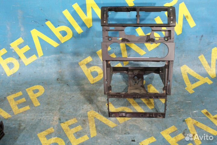 Рамка магнитолы Ford Mondeo 3