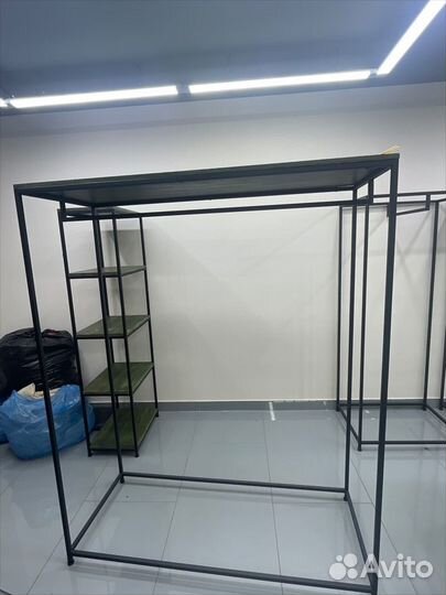 Рейлы для одежды с полками