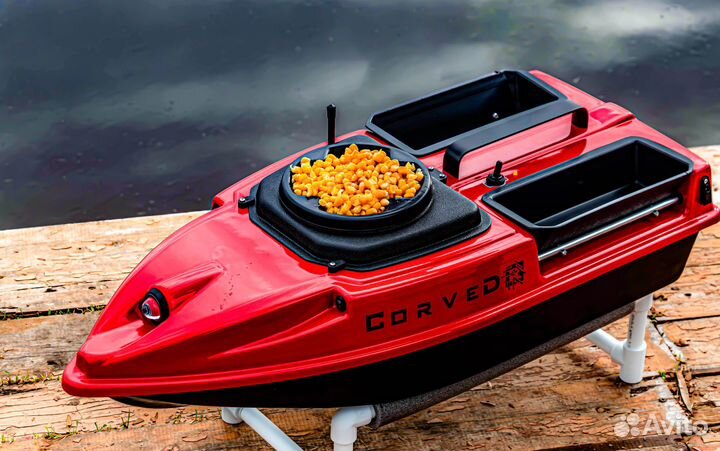 Кораблик для рыбалки и завоза прикормки