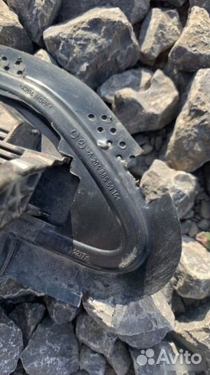 Крышка форсунки омывателя левая Mercedes-Benz